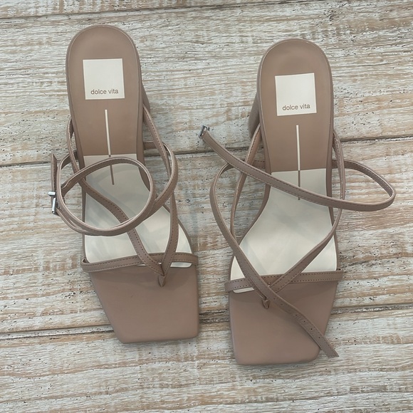 BRAND NEW Dolce Vita Paroo Sandals in Cafe Leather, Size 8.5 - Picture 5 of 6